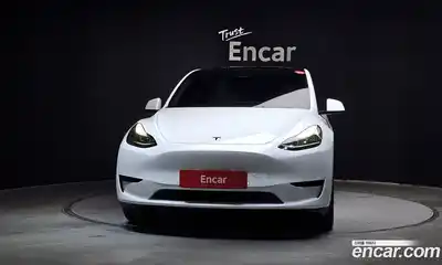 Tesla Model Y 2023 0.2 гидро в Москве № 1405375, миниатюра 3