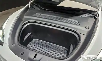 Tesla Model Y 2023 0.2 гидро в Москве № 1405375, миниатюра 6