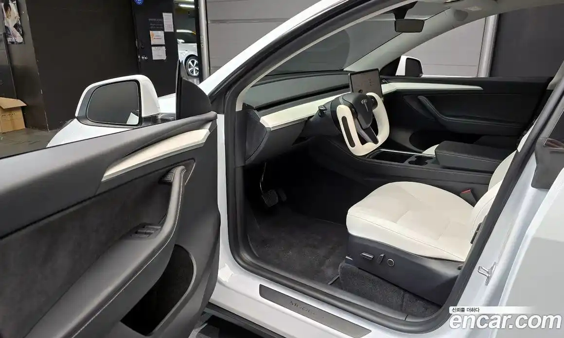 Tesla Model Y 2023 0.2 гидро в Москве № 1405375, фото 10