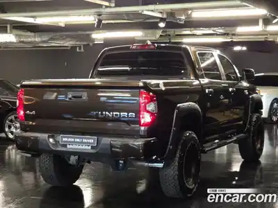 Toyota Tundra 2020 5.7 гидро в Москве № 1405999, миниатюра 4