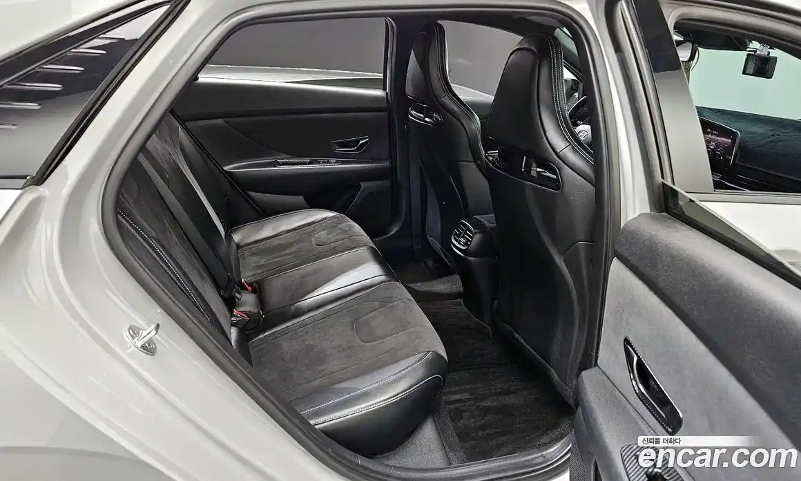 Hyundai Avante 2022 2.0 Автомат в Москве № 1417380, фото 11