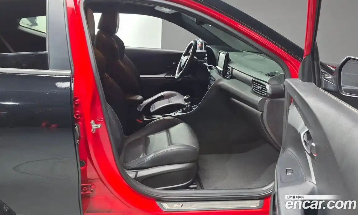 Hyundai Veloster 2019 2.0 механика в Москве № 1417395, фото 11