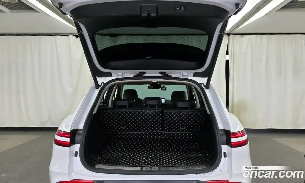 Genesis GV70 2021 2.2 Автомат в Москве № 1418531, фото 20