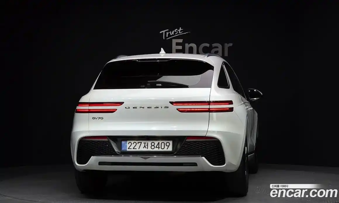 Genesis GV70 2021 2.2 Автомат в Москве № 1418531, фото 4