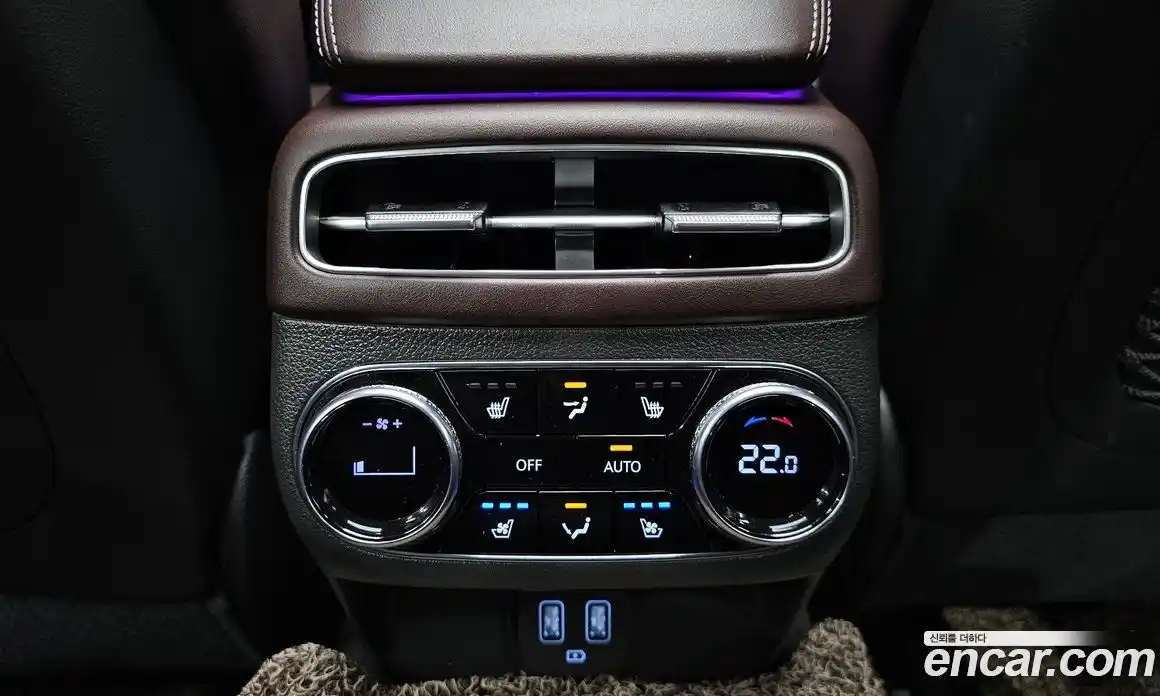 Genesis GV70 2022 2.5 Автомат в Москве № 1418540, фото 18