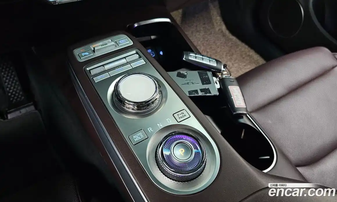 Genesis GV70 2022 2.5 Автомат в Москве № 1418540, фото 8