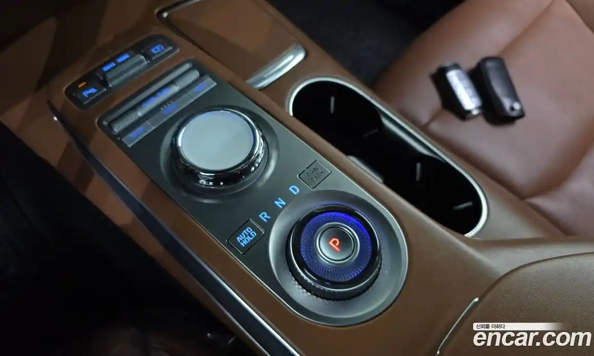 Genesis GV70 2021 2.5 Автомат в Москве № 1418565, фото 9