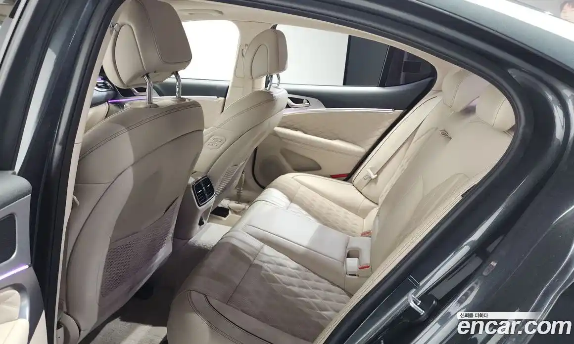 Genesis G70 2018 2.0 Автомат в Москве № 1418570, фото 11