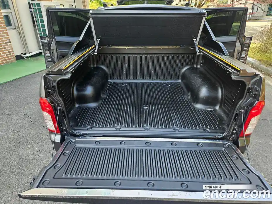 SsangYong Korando 2016 2.0 Автомат в Москве № 1419476, фото 13