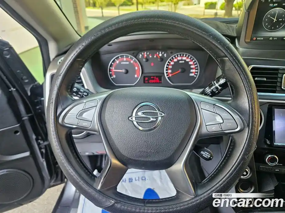 SsangYong Korando 2016 2.0 Автомат в Москве № 1419476, фото 15