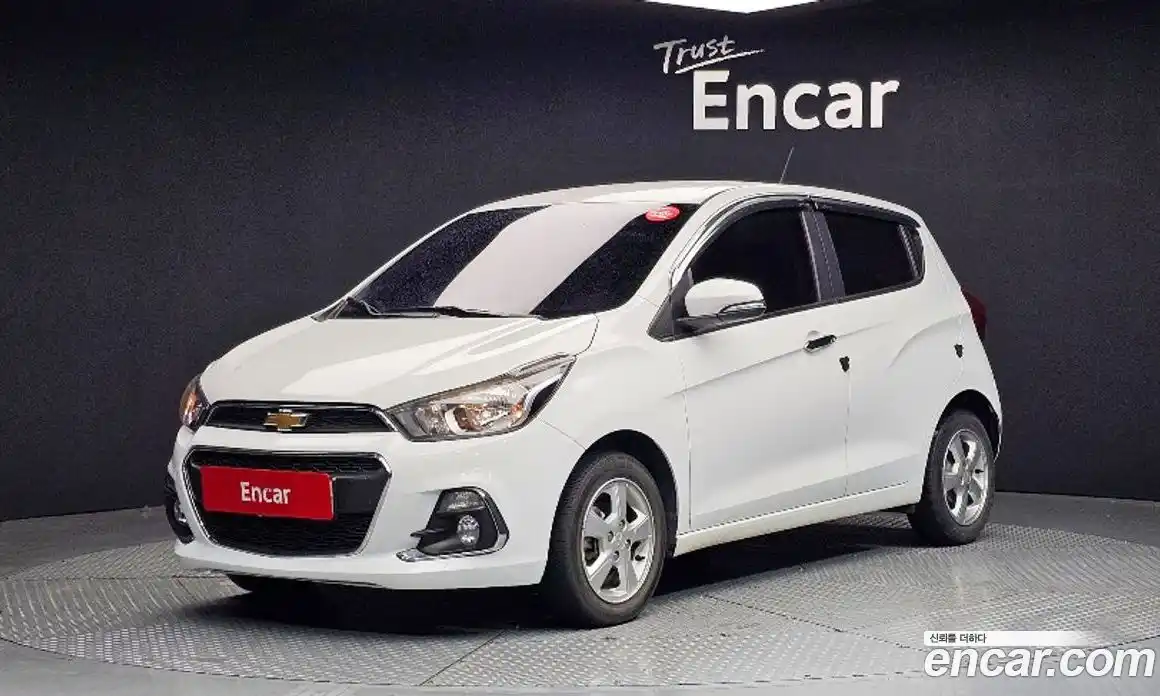 Chevrolet Spark 2016 1.0 гидро в Москве, фото 1