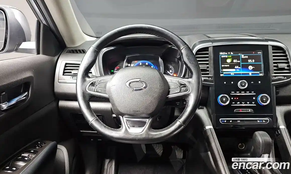 Renault QM6 2017 2.0 гидро в Москве № 1420926, фото 13