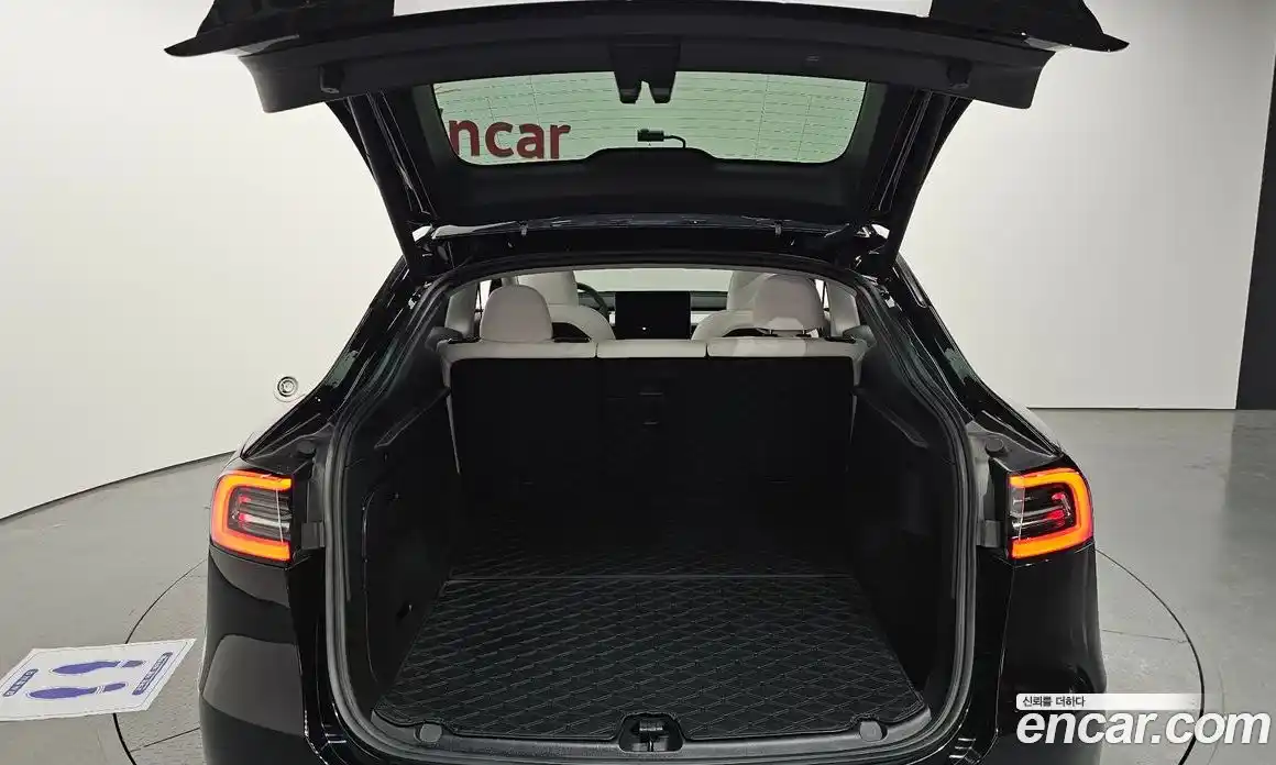 Tesla Model Y 2023 0.2 гидро в Москве № 1423793, фото 20