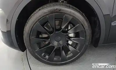 Tesla Model Y 2023 0.2 гидро в Москве № 1423793, миниатюра 5