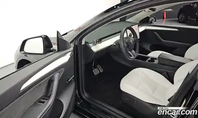 Tesla Model Y 2023 0.2 гидро в Москве № 1423793, миниатюра 10