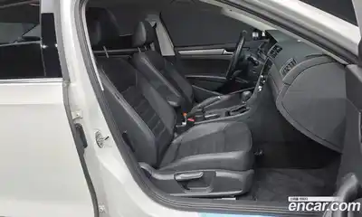 Volkswagen Passat 2015 1.8 гидро в Москве № 1424274, миниатюра 11