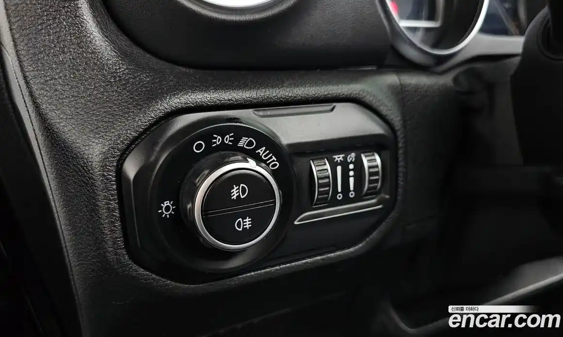 Jeep Wrangler 2020 2.0 гидро в Москве № 1424387, фото 17