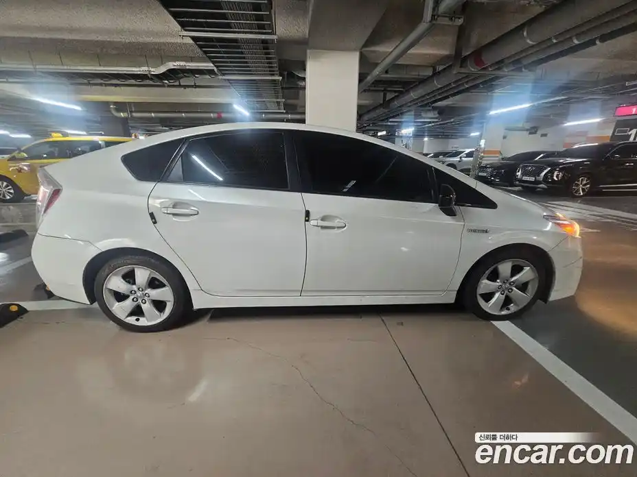Toyota Prius 2011 1.8 вариатор в Москве № 1424523, фото 4
