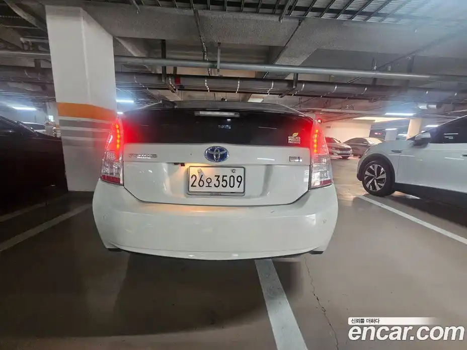 Toyota Prius 2011 1.8 вариатор в Москве № 1424523, фото 5