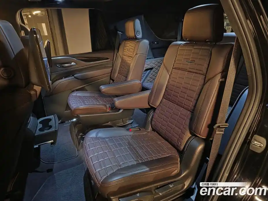 Cadillac Escalade 2022 6.2 гидро в Москве № 1424910, фото 10