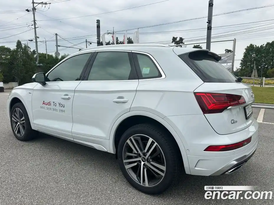 Audi Q5 2023 2.0 гидро в Москве № 155207, фото 2