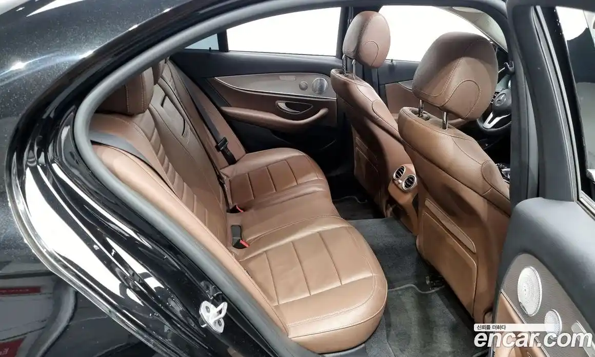 Mercedes-Benz E-Class 2020 2.0 гидро в Москве, фото 12