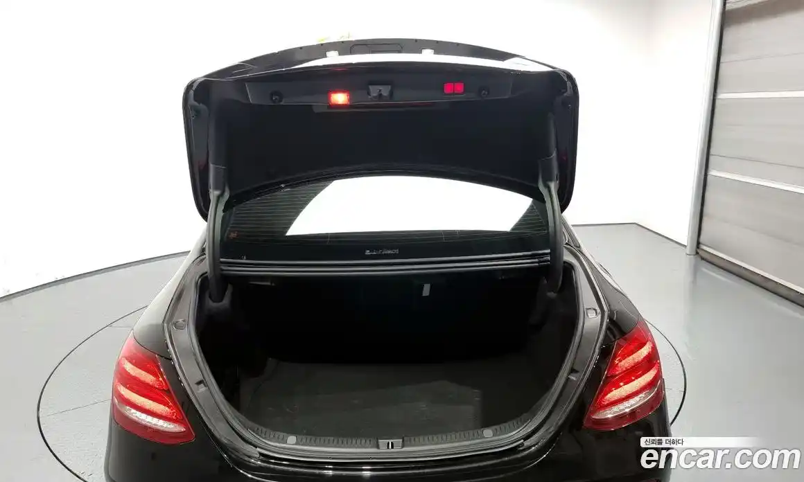 Mercedes-Benz E-Class 2020 2.0 гидро в Москве, фото 20