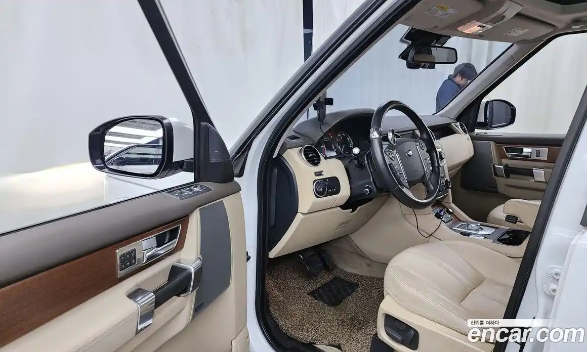 Land Rover Discovery 2016 3.0 гидро в Москве № 166487, фото 10