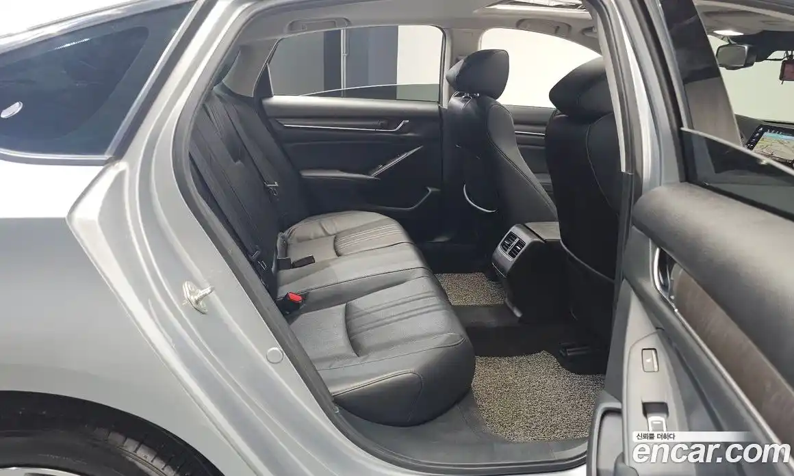 Honda Accord 2018 1.5 гидро в Москве № 170611, фото 12
