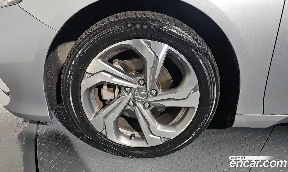 Honda Accord 2018 1.5 гидро в Москве № 170611, фото 5