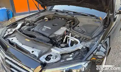 Mercedes-Benz E-Class 2021 2.0 гидро, миниатюра 6