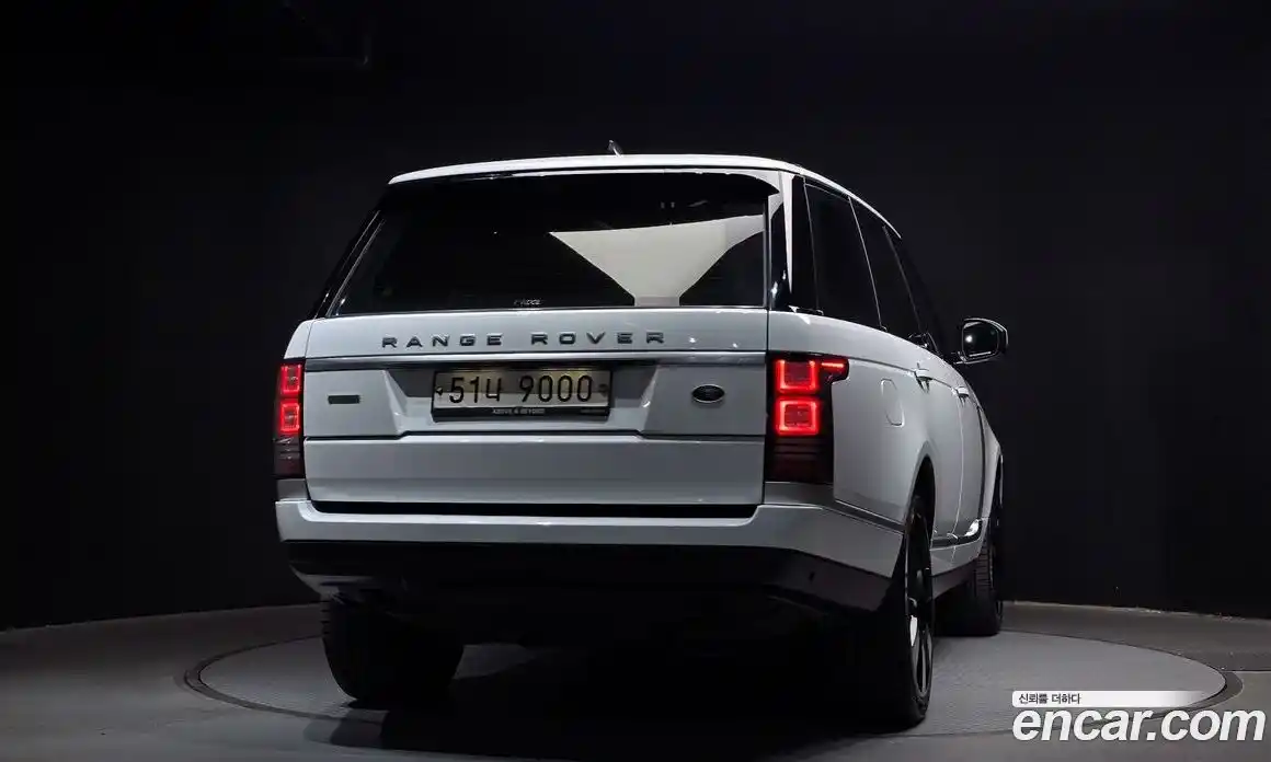 Land Rover Range-Rover 2017 4.4 гидро в Москве № 213763, фото 4