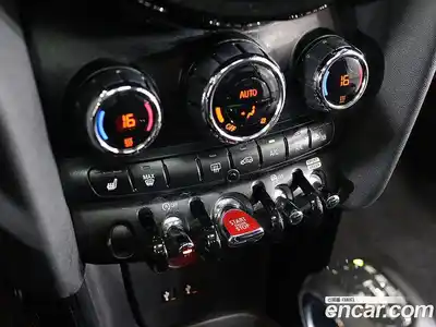 Mini Cooper 2018 1.5 гидро в Москве № 1250816, миниатюра 11