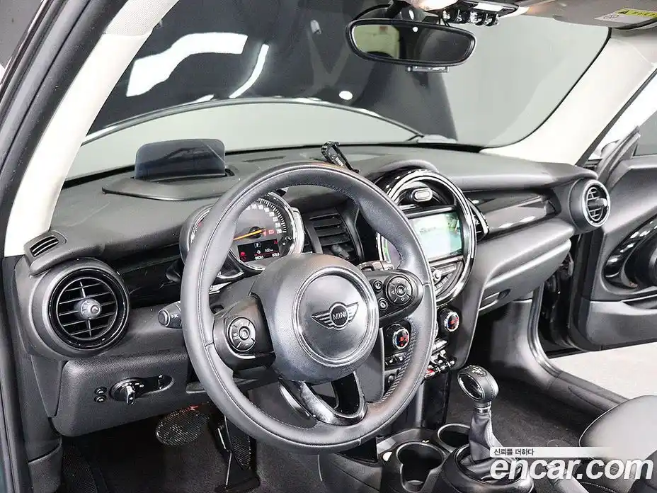 Mini Cooper 2018 1.5 гидро в Москве № 1250816, фото 13