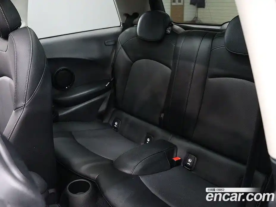 Mini Cooper 2018 1.5 гидро в Москве № 1250816, фото 15