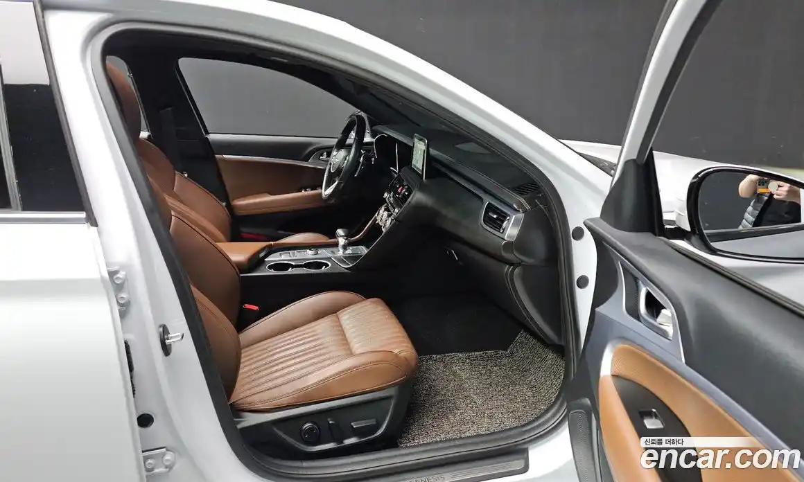 Genesis G70 2018 2.0 Автомат в Москве № 1399733, фото 18