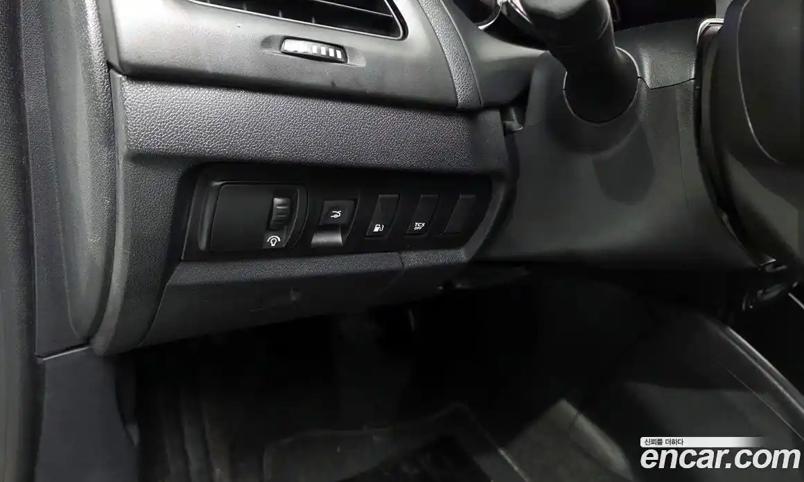 Renault SM3 2015 1.6 гидро в Москве № 1402744, фото 16