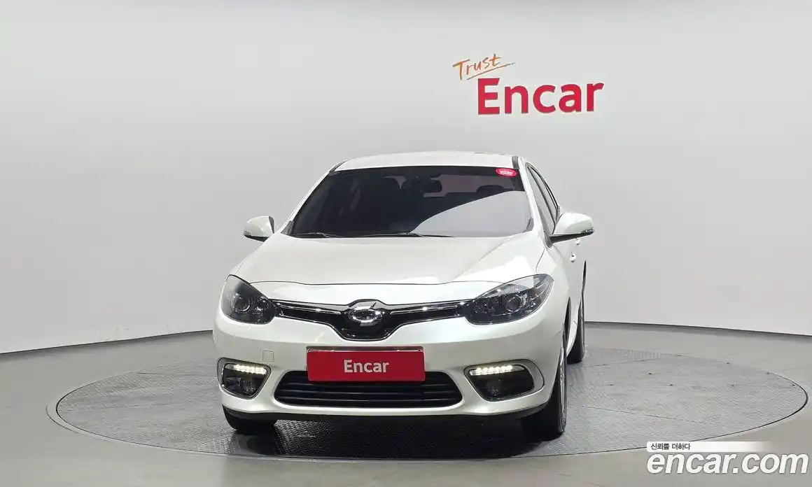 Renault SM3 2015 1.6 гидро в Москве № 1402744, фото 3