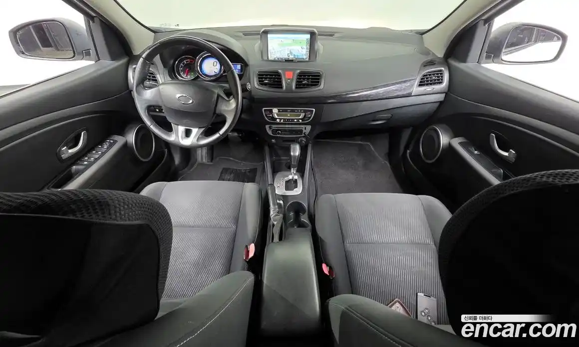 Renault SM3 2015 1.6 гидро в Москве № 1402744, фото 7