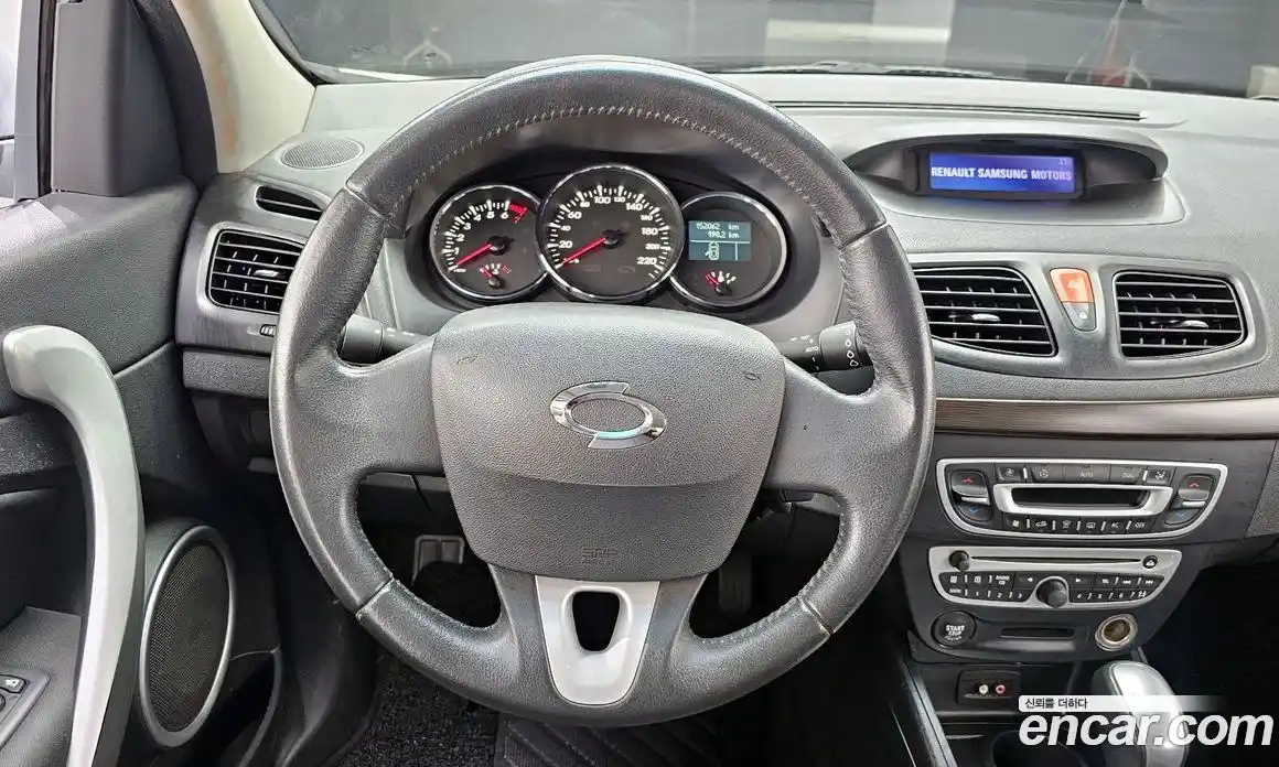 Renault SM3 2009 1.6 гидро в Москве № 1402852, фото 13