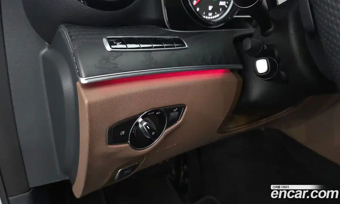 Mercedes-Benz E-Class 2017 1.9 гидро в Москве № 1403859, фото 13