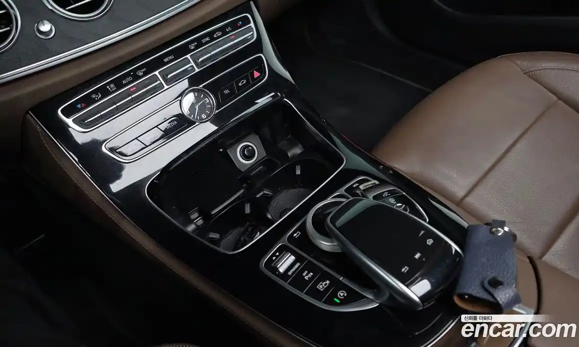 Mercedes-Benz E-Class 2017 1.9 гидро в Москве № 1403859, фото 17