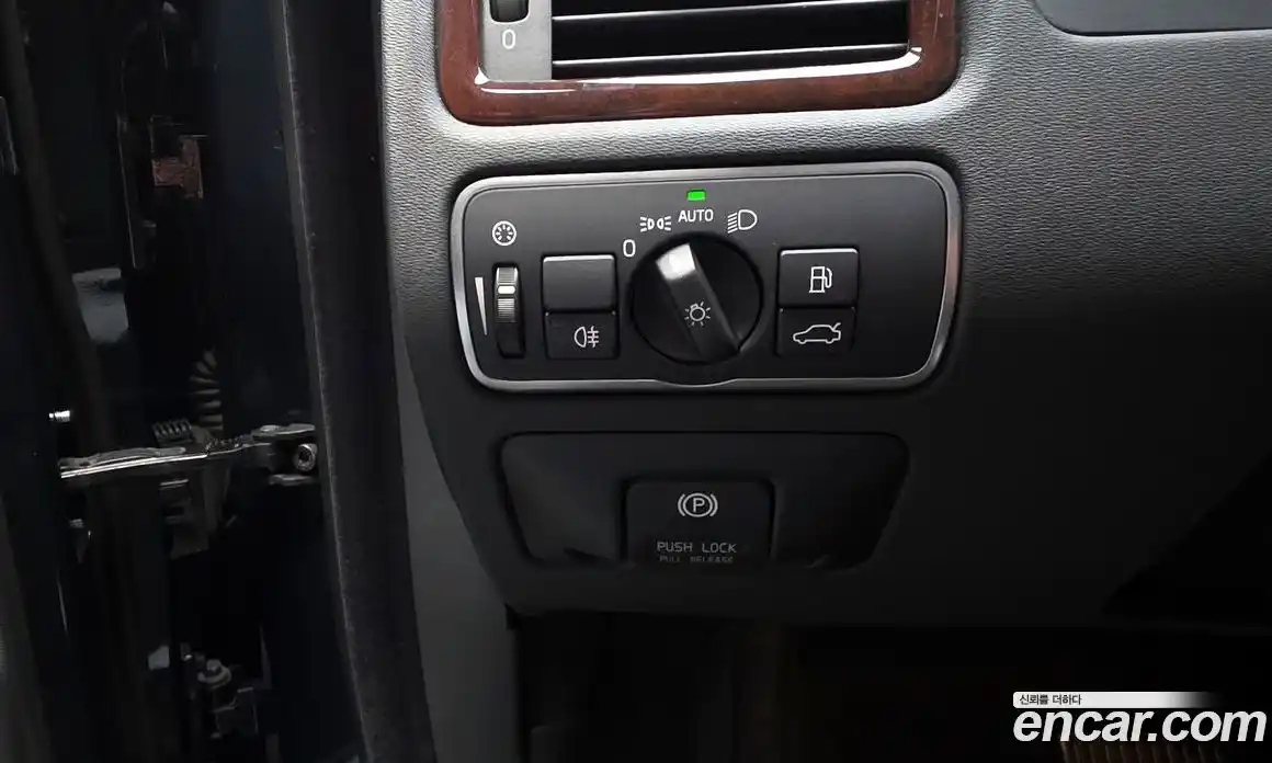 Volvo XC70 2014 2.4 гидро в Москве № 1404755, фото 18