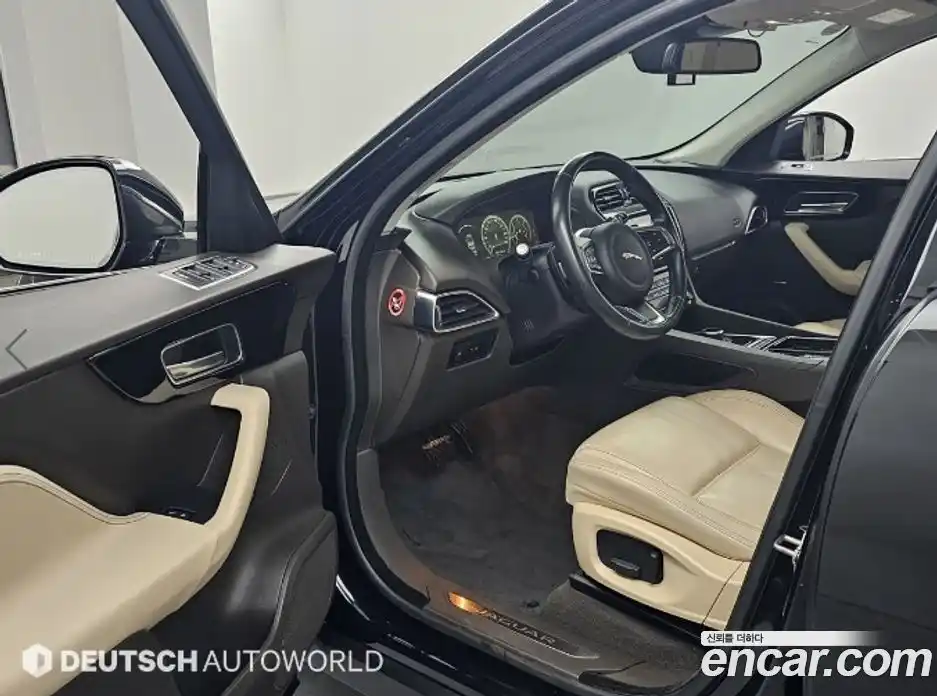 Jaguar F-Pace 2017 2.0 гидро в Москве № 1404800, фото 11