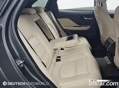 Jaguar F-Pace 2017 2.0 гидро в Москве № 1404800, миниатюра 12