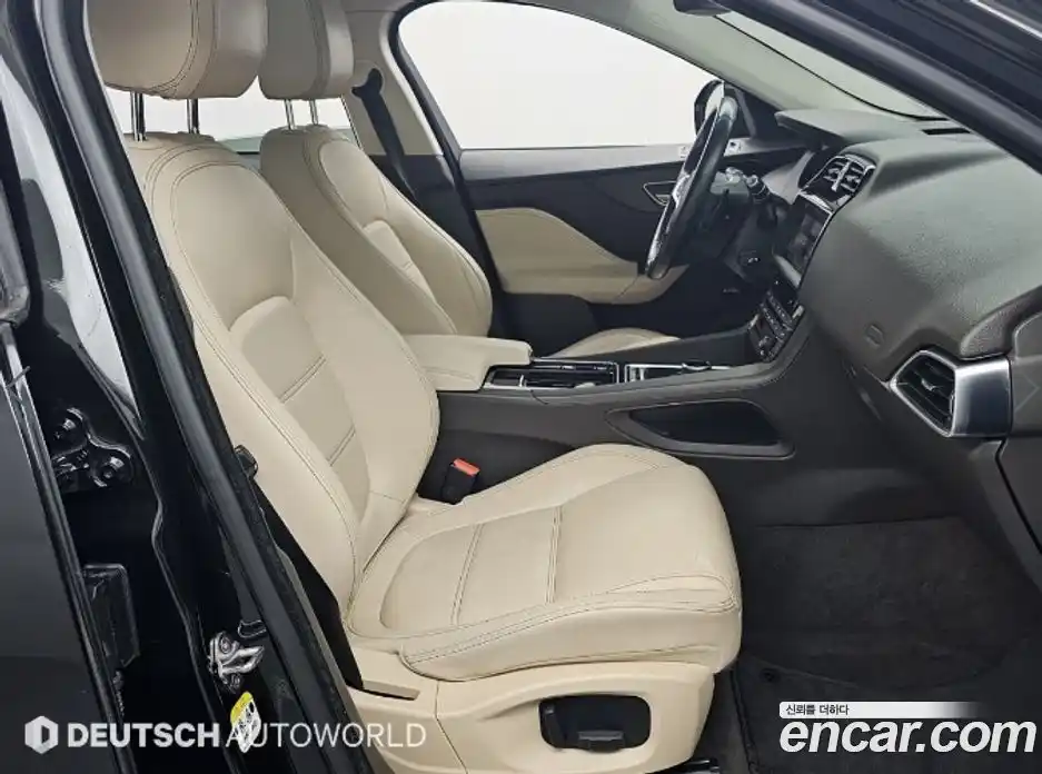 Jaguar F-Pace 2017 2.0 гидро в Москве № 1404800, фото 10