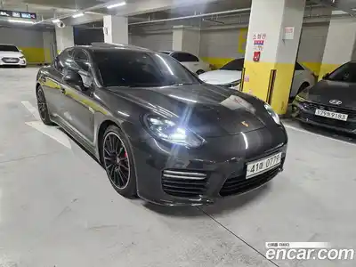 Porsche Panamera, 2016