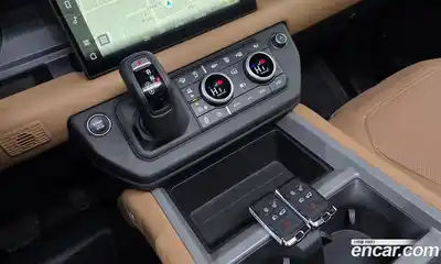 Land Rover Defender 2025 3.0 гидро в Москве № 1405030, миниатюра 9