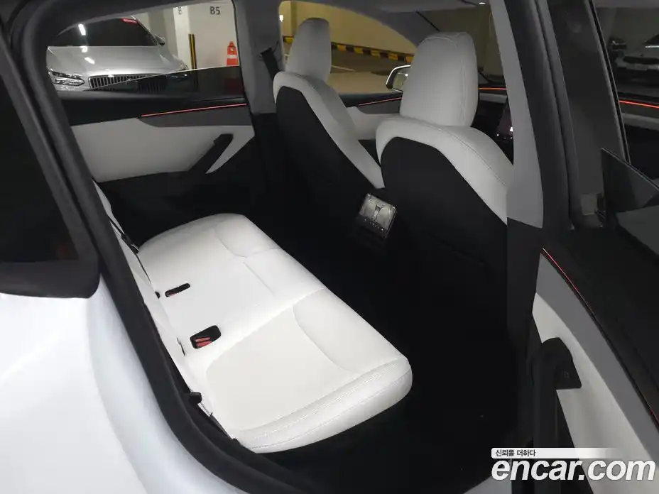 Tesla Model Y 2025 0.2 гидро в Москве № 1405348, фото 13