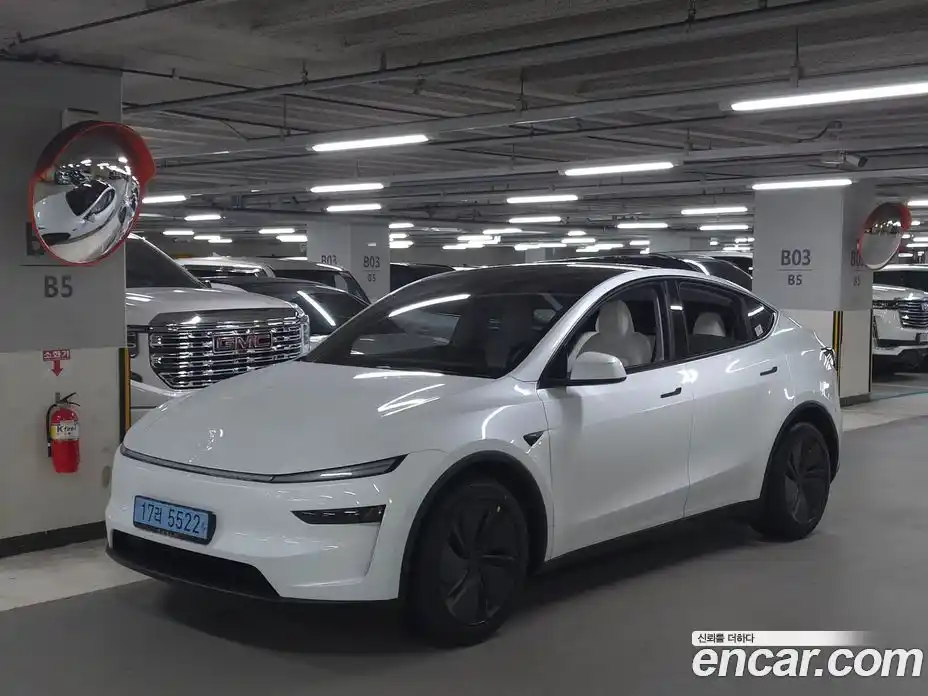 Tesla Model Y 2025 0.2 гидро в Москве № 1405348, фото 3